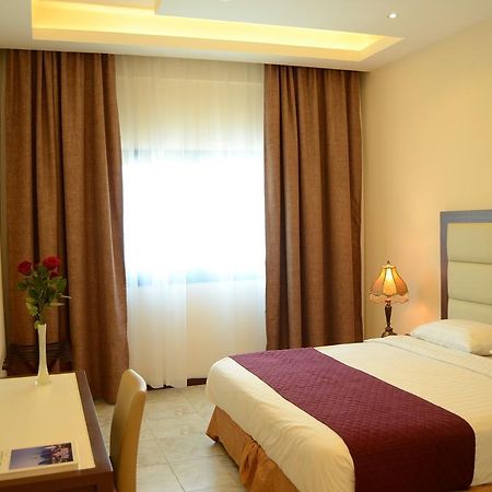 Arcadia Hotel Suites Sharjah Exterior photo