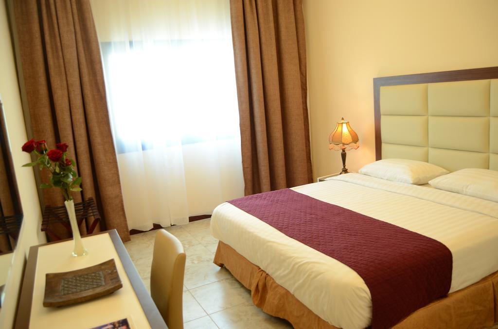 Arcadia Hotel Suites Sharjah Exterior photo