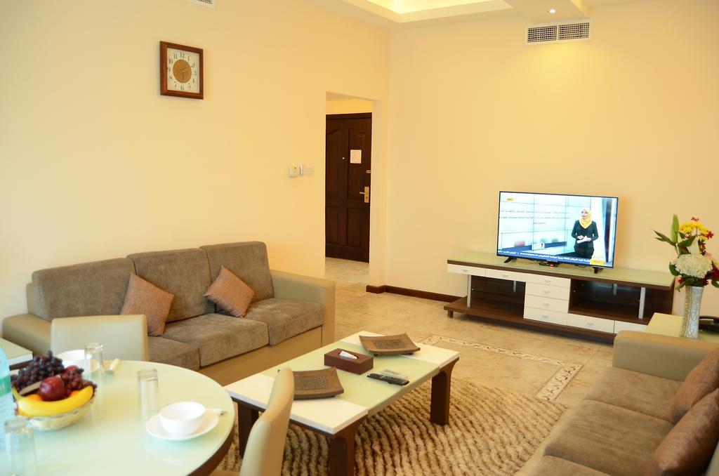 Arcadia Hotel Suites Sharjah Exterior photo