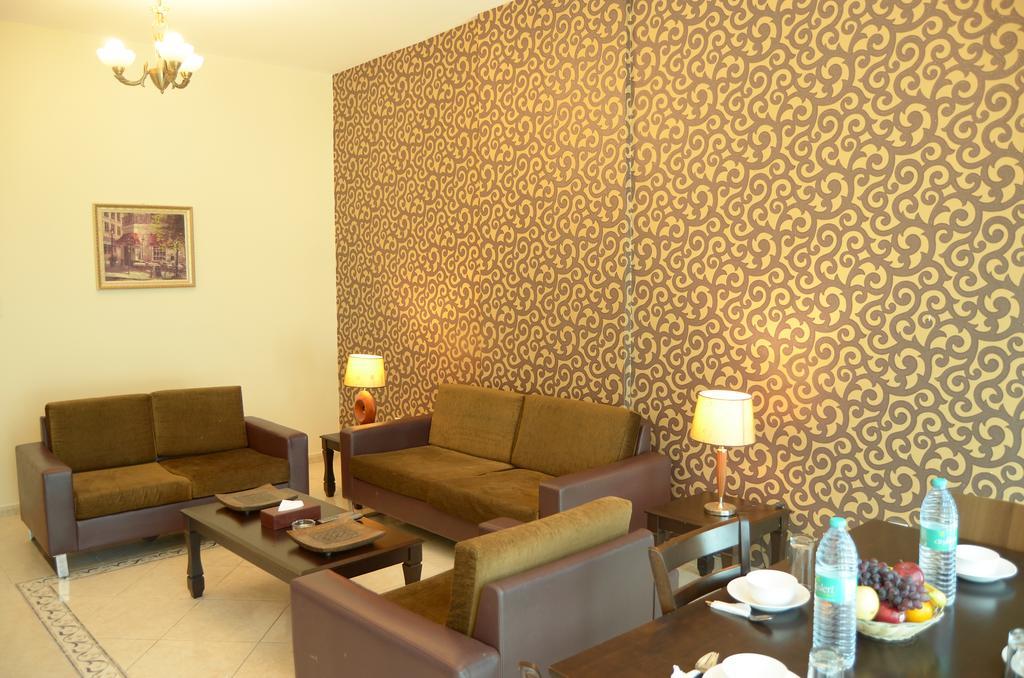 Arcadia Hotel Suites Sharjah Exterior photo